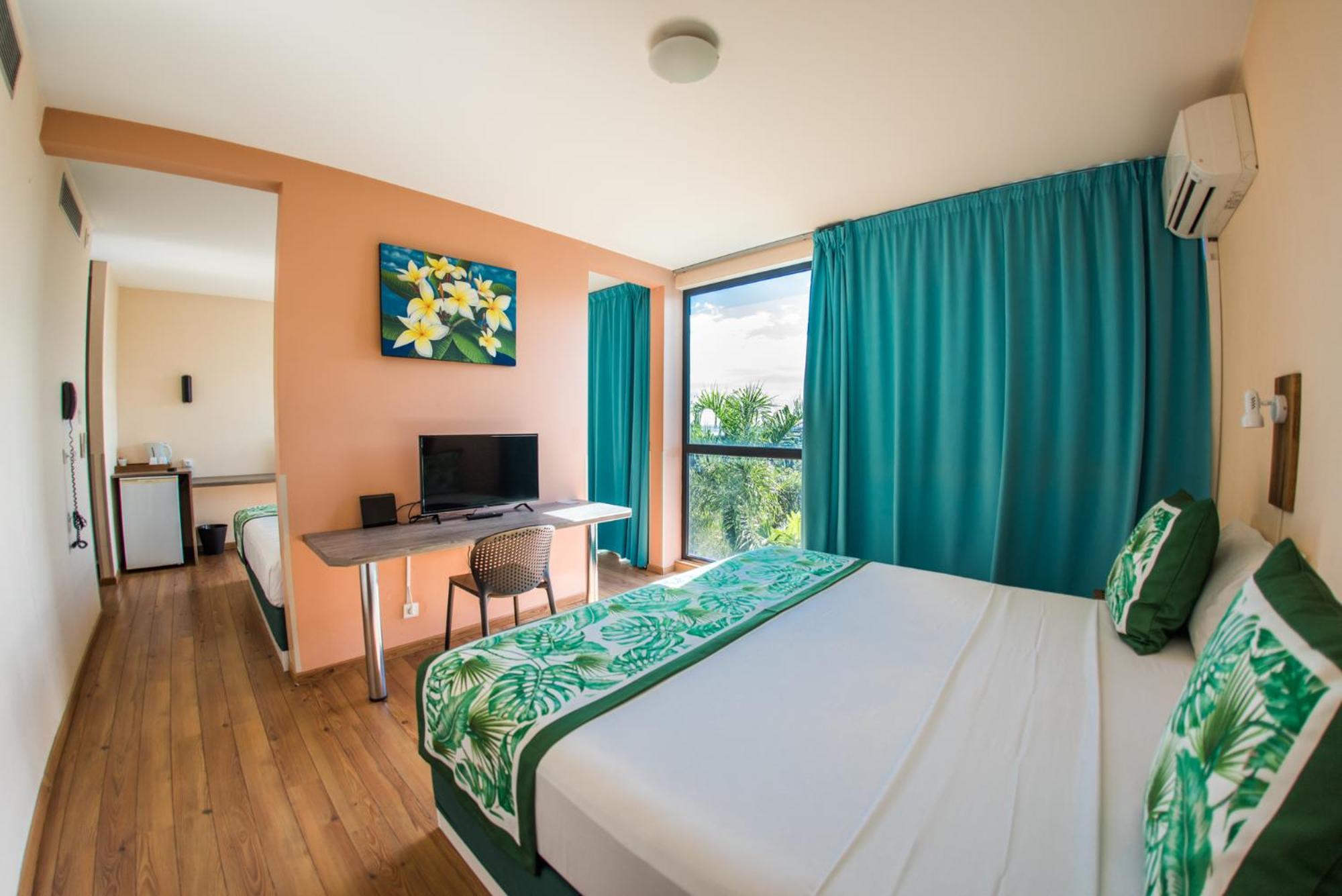 Family Room,1214038384:JPEG